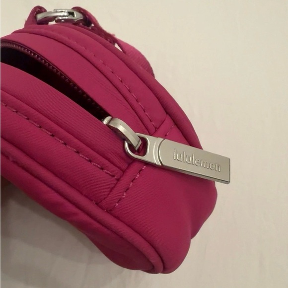 Lululemon Ripened Raspberry belt bag/coin pouch - Picture 4 of 5